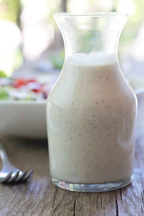 Hemp Seed Herb Dressing     //        hemp seeds, dates, garlic, apple cider vinegar, lemon, dried oregano, dried parsley Alkaline Condiments, Raw Dressing, Hemp Seed Dressing, Hemp Recipes, Hemp Seed Recipes, Wfpb Vegan, Vegan Dressings, Nutritarian Recipes, Oil Free Salad Dressing