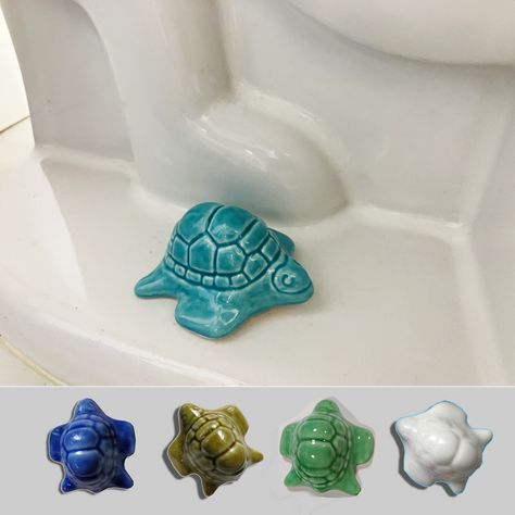 Cartoon Sea Turtle, Sea Turtle Bathroom, Turtle Bathroom Decor, Turtle Bathroom, Beach House Interior Design, Turtle Decor, Beach Bathroom Decor, Beachy Decor, Beach House Interior