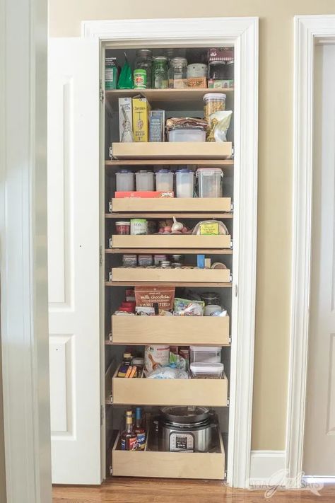 Learn how to maximize your space with these pantry organization ideas. You'll be amazed at how much you can fit into a small pantry. Having an organized pantry will save you money and make dinner prep so much easier. #ad #MadetoMaximize #DesignforSpace #ShelfEnvy #ShelfGenie Small Pantry Closet, Shallow Pantry, Narrow Pantry, Tiny Pantry, Pantry Interior, Pantry Closet Design, Small Pantry Organization, Pantry Organization Ideas, Organized Pantry