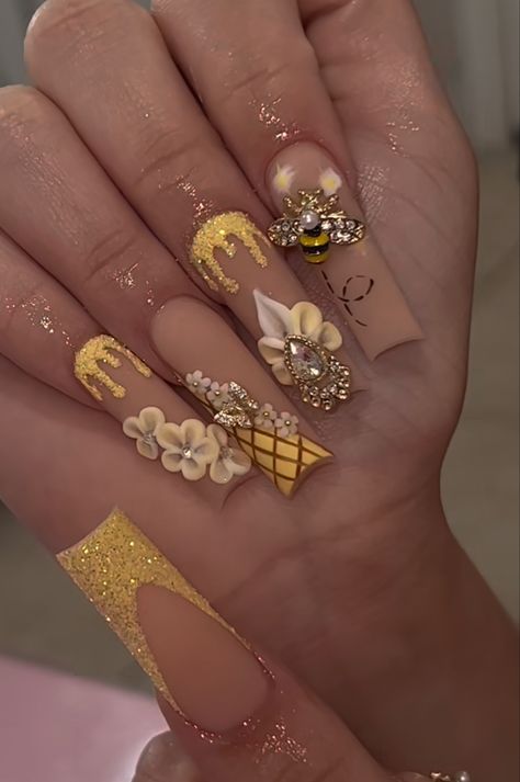 Jewel Placement On Nails, Nails Art Simple, Nail Art 2022, Nail Art 2023, Acrylic Nails Yellow, Nail Art For Short Nails, Art For Short Nails, Spring Sets, Nail Art Easy