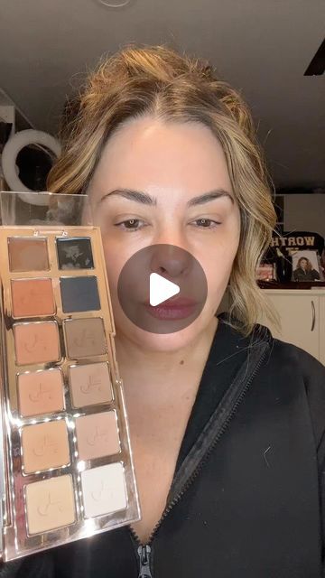 Erica Taylor on Instagram: "Easy Smokey eye #smokeyeye #easyeyeshadow #eyeshadowtutorial #makeupover40 #eyeshadow #matureskin #matureskinmakeup #easymakeup #smokeyeyetutorial #fyp @patricktabeauty major dimensions matte @lorealparis telescopic and voluminous curved and @victoriabeckham copper eyeliner @milkmakeup future formula 11C" Copper Smokey Eye, Copper Eyeshadow Looks, Easy Smokey Eye, Daytime Smokey Eye, Brown Eyeshadow Looks, Copper Eyeshadow, Smokey Eye Easy, Makeup Over 40, Simple Eyeshadow