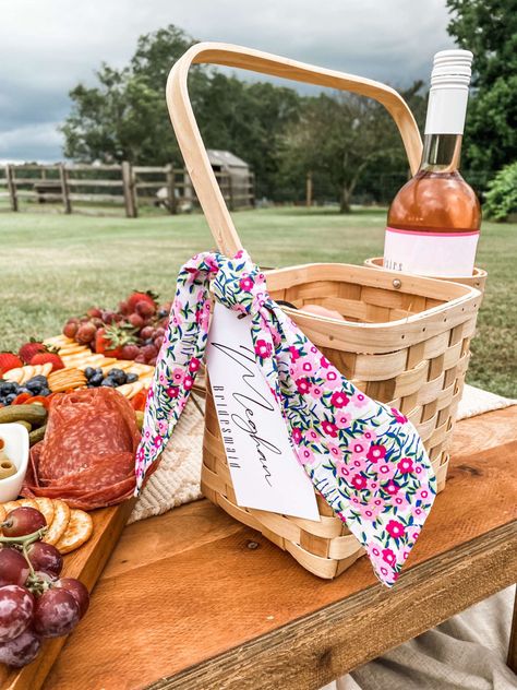 Bridesmaid Proposal Picnic Basket, Charcuterie Bridesmaid Proposal, Picnic Basket Bridesmaid Proposal, Italy Themed Bridesmaid Proposal, Summer Bridesmaid Proposal, Garden Party Bridesmaid Proposal, Picnic Bridesmaid Proposal, Garden Bridesmaid Proposal, Italian Bridesmaid Proposal