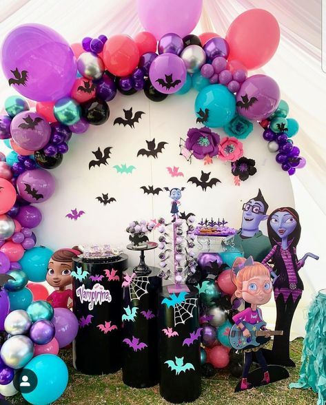 Vampirina Birthday Party Ideas, Vampirina Birthday Party, Vampirina Party, Vampirina Birthday, Rockstar Birthday Party, Halloween 1st Birthdays, Halloween Themed Birthday Party, Festa Party, Birthday Halloween Party