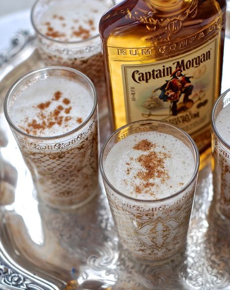 Captain Morgan Drinks, Spiced Rum Recipes, Spiced Rum Drinks, Spiced Rum Cocktails, Eggnog Cocktail, Eggnog Drinks, Milk Punch, Rum Recipes, Captain Morgan