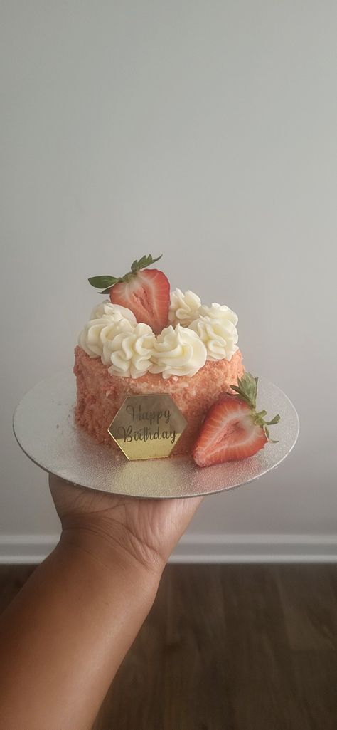 4 in Strawberry Crunch Mini Strawberry Crunch Cake, Strawberry Shortcake Mini Bundt Cake, Strawberry Crunch Cake Jars, Mini Strawberry Crunch Cheesecake Bites, Strawberry Crunch Cheesecake Cones, Sliced Strawberry, Strawberry Crunch, Cake Strawberry, Bento Cake