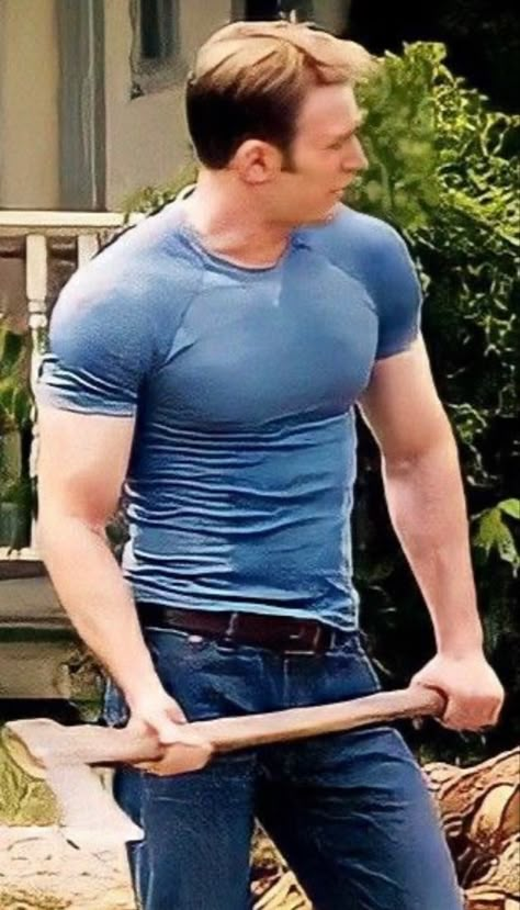 Chris Evans Body Muscle, Brant Daugherty, Christopher Evans, Chris Evans Captain America, Male Fitness Models, Muscular Men, Hottest Celebrities, Chris Evans, Leather Jacket Men