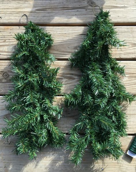 How to Make Teardrop Garland or Teardrop Swags • The Reaganskopp Homestead Diy Wreath From Garland, Teardrop Wreath Diy, Diy Teardrop Wreath, Tear Drop Wreath Diy Christmas Swags, Diy Christmas Swag, Teardrop Garland, Christmas Ideas For The Home, Diy Swag, Swag Ideas