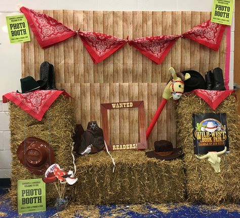 Country Western Photo Booth, Rodeo Photo Booth, Cowboy Theme Photo Booth, Western Theme Photo Booth Ideas, Cowboy Background Western Theme Photo Booths, Hoedown Photo Booth, Cowboy Party Photo Booth, Western Party Photo Backdrop, Western Homecoming Float Ideas