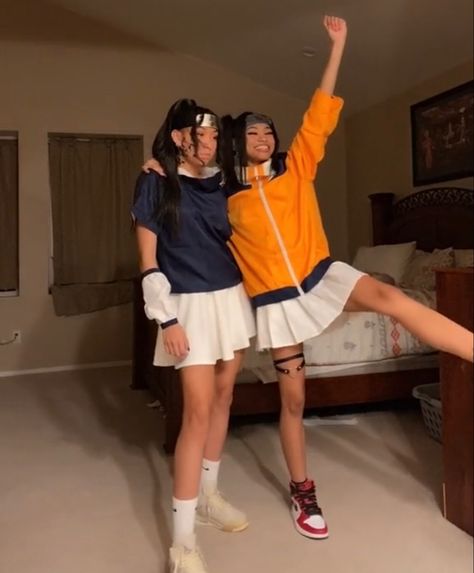 Halloween Costumes Goste, Naruto And Sasuke Costume, Simple Anime Halloween Costumes, Anime Cosplay Halloween Costumes, Friend Cosplay Ideas, Matching Customes Halloween Best Friends, Bestie Cosplay Ideas, Cute Anime Halloween Costume, Anime Inspired Halloween Costumes