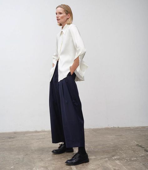 Studio Nicholson on Instagram: “New Drop of Winter | Launching Online Tomorrow | Sign up to the newsletter to get the alert | #studionicholson #modularwardrobe” Minimalist Fashion Summer, Practical Style, Studio Nicholson, Fashion Inspiration Board, Minimalist Capsule Wardrobe, Twill Shirt, Neutral Fashion, People People, People Standing