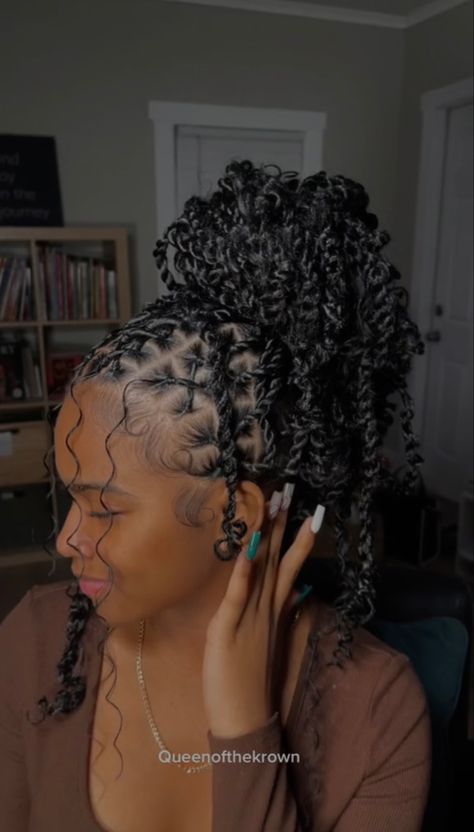 Md Hairstyles, Loc Updos, Invisible Locs, Braids Locs, Braids Ideas, Feed In Braids Hairstyles, Hairstyle Idea, Edges Hair, Box Braids Hairstyles For Black Women