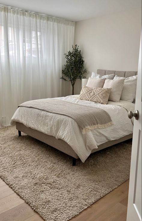 #HomeDecor ; beige decor Beige Flooring Bedroom, Grey Beige And White Bedroom Ideas, Grey Beige Bed, First House Bedroom Ideas, Small Beige Bedroom, Beige Apartment Decor, Neutral Small Bedroom, Grey Beige Bedroom, Beige White Bedroom