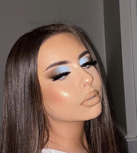 Soft Blue Eyeshadow Looks, Light Blue Inner Corner Eyeshadow, Blue And Brown Makeup Looks, Blue Make Up For Brown Eyes, Blue Birthday Makeup, Dusty Blue Makeup Look, Blue And White Makeup Looks, Baby Blue Eyeshadow Looks, Sky Blue Makeup Look