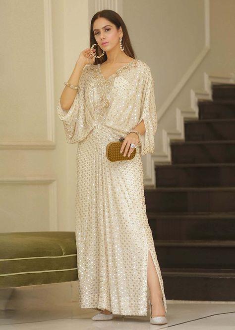 Faiza Saqlain, Abaya Designs Latest, Maxi Design, Kaftan Designs, Dress Design Patterns, Simple Pakistani Dresses, Abaya Designs, Designer Dresses Casual, Fancy Dress Design