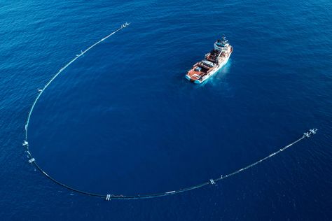 The Ocean Cleanup Boyan Slat, Great Pacific Garbage Patch, Ocean Cleanup, La Pollution, Oceans Of The World, Plastic Pollution, The Next Big Thing, Environmental Issues, Save Earth