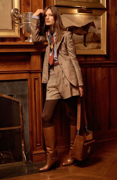 Ralph Lauren Pre-Fall 2017 Collection Photos - Vogue Celebrity Spring Style, Dandy Look, Campus Fashion, Ralph Lauren Womens Clothing, Tartan Fashion, Country Fashion Women, Ralph Lauren Style, Ralph Lauren Collection, Moda Vintage