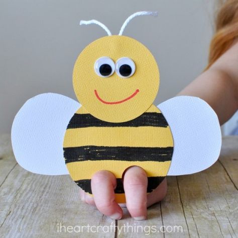 Bee Crafts For All has bumble bee crafts for kids to make. Easy honey bee crafts for preschoolers, kindergarten and adults. Paper, craft sticks, egg carton, bee crafts. Bee decoration craft ideas. Aktiviti Tadika, Bumble Bee Craft, Bee Craft, Bee Crafts For Kids, Puppets For Kids, Puppet Crafts, Bee Crafts, Crafts For Kids To Make, Childrens Crafts