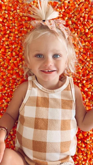 Lauren Webb on Instagram: "You think she’ll let me do these when she’s 25?? 😜😍 How many pieces of candy corn do you think we used?!" Newborn Candy Corn Pictures, Candy Corn Pictures Baby, Baby Candy Corn Picture, Candy Corn Photoshoot Baby, Candy Corn Photoshoot, Candy Corn Baby Pictures, Candy Corn Pictures, Baby Pumpkin Pictures, Baby Holiday Pictures