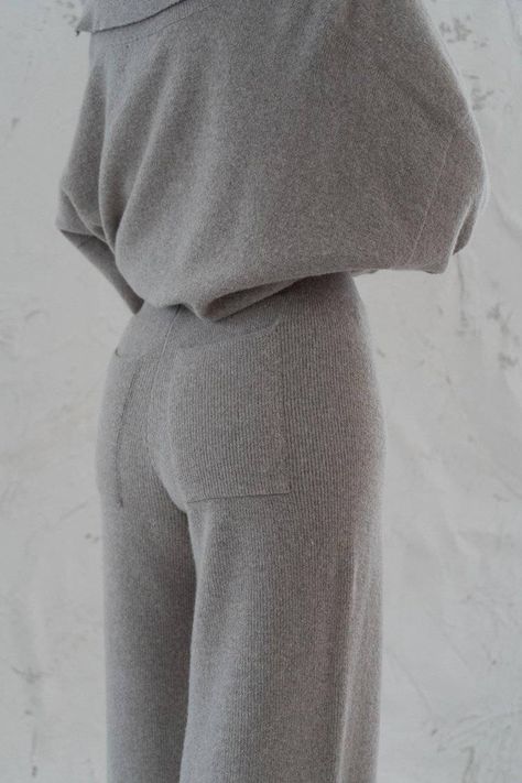 The 16 Best Ribbed Loungewear Sets to Relax In | Who What Wear UK Classy Loungewear Outfit, Lounge Set Outfit, Winter Lounge Wear, Cashmere Lounge Set, Classy Loungewear, Cute Lounge Outfits, Ribbed Loungewear, Winter Lounge, Winter Loungewear