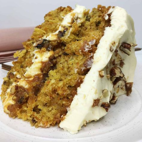 Ottolenghi Carrot Cake, Yotam Ottolenghi Recipes Desserts, Yotam Ottolenghi Recipes Vegetarian, Ottolenghi Cakes, Ottolenghi Cake, Ottolenghi Dessert, Caramel Carrot Cake, Best Carrot Cake Ever, Cake With Pecans