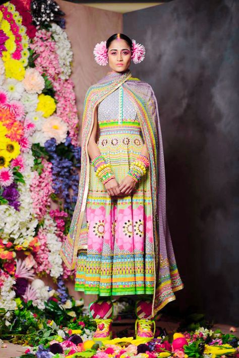 Translucent Fabric, Manish Arora, Pretty Patterns, Indian Ethnic Wear, Mode Inspo, Spring Summer 2015, Fantasy Fashion, Summer 2015, Indian Wear