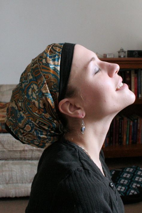 Pagan Headcovering | Witching the Homestead Pagan Veiling Head Coverings, Pagan Head Covering, Veiling In Witchcraft, Pagan Veiling Styles, Tichel Fashion, Pagan Veiling, Hair Snood, Goth Hair, Jewish Women