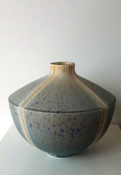 Casserole Pottery, Thrown Ceramics, Ceramic Designs, Contemporary Pottery, Pottery Form, Pottery Workshop, Ceramic Artwork, Keramik Design, Modern Pottery