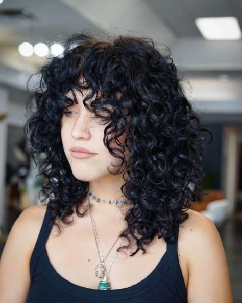 Wolf Bangs Curly Hair, Triangle Haircut Curly Hair, Lions Cut Curly Hair, 2b Medium Length Hair, Short Layers For Curly Hair, Dyed Roots Curly Hair, Curly Wolf Cut Hair Short, Wolf Cut In Curly Hair, Shaggy Wolfcut Curly Hair