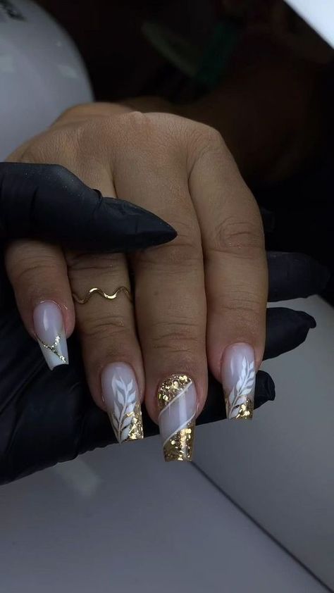 Nail Art Designs Wedding, White Tip Nail Designs, Vanessa Nails, Gold Acrylic Nails, Wedding Nail Art Design, Gold Nail Designs, 2025 Wedding, Fancy Nails Designs, Pretty Nail Art Designs