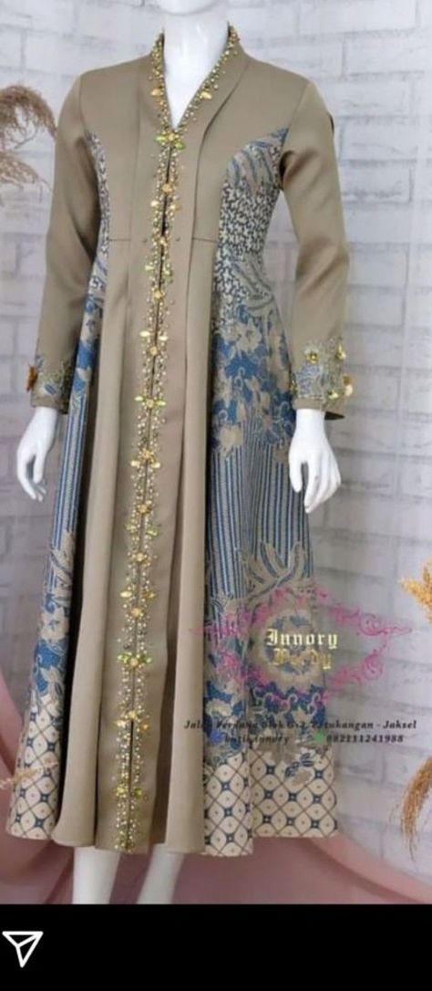 [PaidAd] 53 Hot Muslim Fashion Dress Modern Tips To Try Out #muslimfashiondressmodern Batik Modern Fashion Style, Muslim Fashion Dress Modern, Reka Bentuk Blaus, Dress Batik Kombinasi, Model Dress Batik, Mode Batik, Dress Muslim Modern, Batik Dress Modern, Fesyen Islam