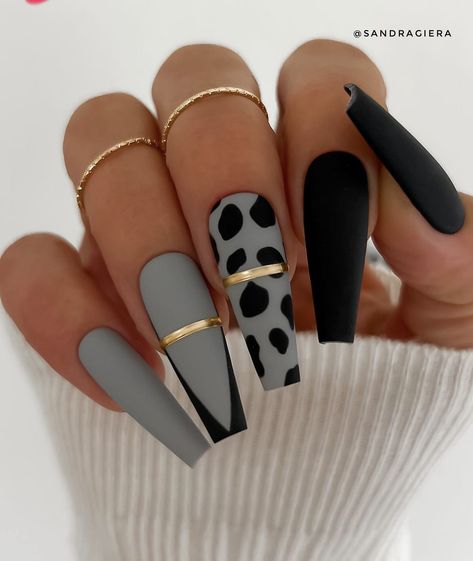 Matte Nail Ideas, Nails Grey, Wow Nails, Matte Nail, Matte Nails Design, Unique Acrylic Nails, Black Nail, Nails Black, Hot Nails