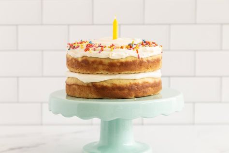 Favorite One-Year-Old Birthday Cake Toddler Birthday Cake, Toddler Treats, Best Cake Flavours, Old Birthday Cake, Healthy Apple Cake, Sweet Potato Baby Food, Healthy Smash Cake, Toddler Birthday Cakes, Smash Cake Recipes