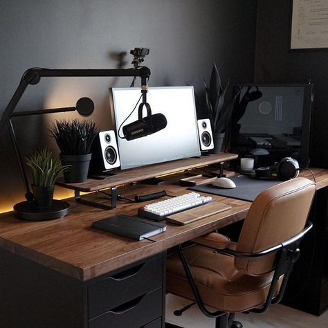 Classy PC Setup Tech Home Office, Rum Inspo, Modern Home Offices, Computer Desk Setup, Home Studio Setup, Desktop Setup, Bedroom Setup, Gaming Room Setup, Workspace Design