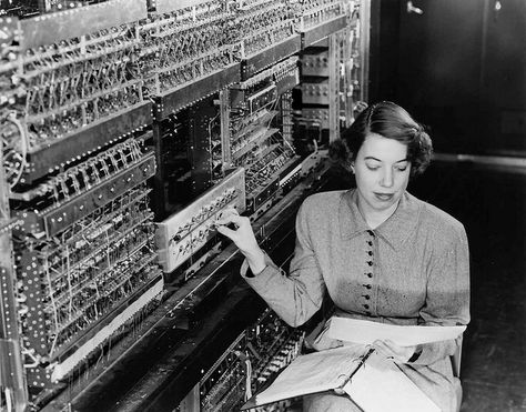 AVIDAC, Argonne's first digital computer, began operation in January 1953. It was built by the Physics Division for $ 250,000. Pictured is pioneer Argonne computer scientist Jean F. Hall.    AVIDAC stands for "Argonne Version of the Institute's Digital Automatic Computer" and was based on the IAS architecture developed by John von Neumann.    Photo courtesy of Argonne National Laboratory. John Von Neumann, Alter Computer, Apple Ii, Alan Turing, Computer History, Old Technology, Old Computers, Computer Technology, Computer Science