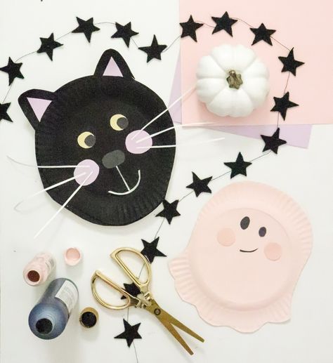 MAMA Jots: Paper Plate Crafts || Halloween Toddler Entertainment, Paper Plate Craft, October Activities, Homeschool Crafts, Fall Stuff, Second Option, Pet Halloween Costumes, Crafts Halloween, Kitty Party