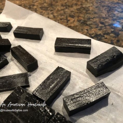 An American Housewife: Homemade low carb, sugarfree black licorice (can also be black licorice gummies) Keto Black Licorice Recipe, Keto Licorice Recipe, Homemade Twizzlers, Black Licorice Recipe, Homemade Licorice, Black Snacks, Licorice Recipe, Homemade Liquorice, Gluten Free Licorice