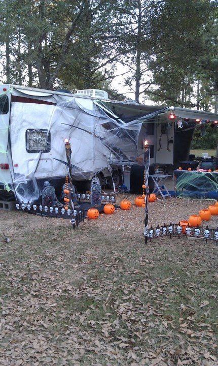 Description: Campground has a Halloween contest. Me and my girlfriend worked all day and Won first Place. Looked even better at night. Some Kids wouldnt come in so we had to bring candy to them. Halloween Camping Decorations, Campsite Decorating, Camping Decorations, Halloween Camping, Camping Photo, Rv Decor, Camping Decor, Camper Decor, Halloween Contest