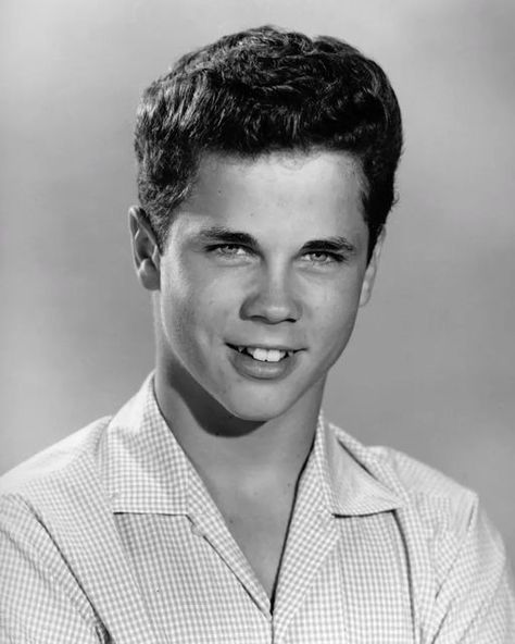 Robert Norris on Instagram: "Rest In Peace Tony Dow 🙏 #leaveittobeaver #wally #tonydow" Wally Cleaver, Tony Dow, James Dean Photos, Leave It To Beaver, Old Tv Shows, Old Tv, Rest In Peace, Google Images