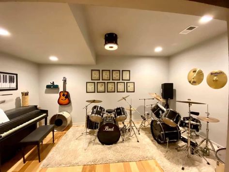 Music Room At Home Ideas, Mancave Music Room, Drumset In Living Room, Music Room Home Studio, Basement Drum Room, Practice Room Music, Drums In Bedroom, Drum Room Decor, Basement Music Room Ideas