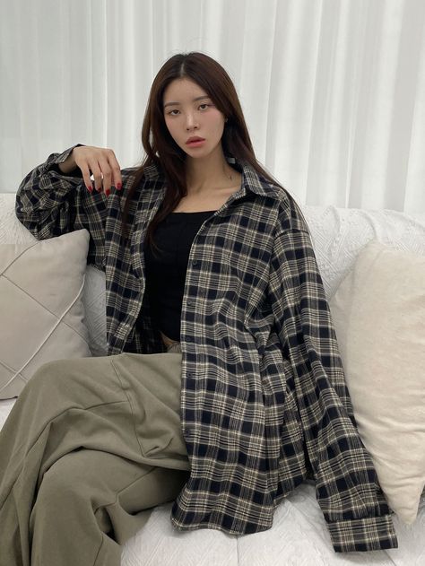 DAZY Plaid Print Drop Shoulder Oversized Shirt Checked Shirt Outfit Women, Oversized Plaid Shirt Outfit, Formal Shirts Women, Checked Shirt Outfit, Long Shirt Outfits, Oversized Checked Shirt, Korean Shirts, Flannel Shirt Outfit, Oversized Shirt Outfit