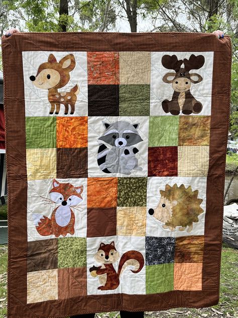 Pinterest | Paper piecing quilts, Quilt patterns, Quilts Appliqué Work, Woodland Baby Quilt, Quilt Board, Kid Quilts, Woodland Quilt, Patchwork Ideas, Woodland Baby Shower Decorations, Kids Quilts, Paper Pieced Quilt Patterns