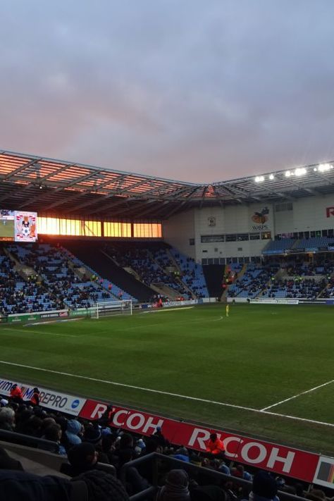 Ricoh Arena in Coventry, England - Coventry City : Gillingham FC 1:1 (0:0) - Football League One - Attendance: 26.741 #groundhopping #coventrycity #gillinghamfc Coventry Aesthetic, Gillingham Fc, Coventry City Fc, Coventry England, Wigan Athletic, Charlton Athletic, Coventry City, Brighton & Hove Albion, English Football