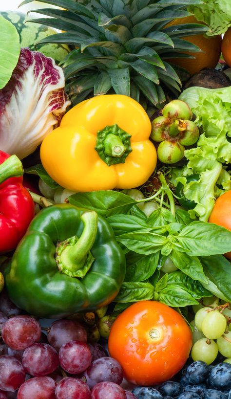 Find out how nutritious AeroGarden produce is compared to store-bought organic produce! Healthy Pepper Steak Recipe, Recipes With Banana Peppers, Start Eating Healthy, Dragon Fruit Plant, Fruit Tree Garden, Frugal Gardening, Stuffed Peppers Healthy, Rich Food, Growing Veggies