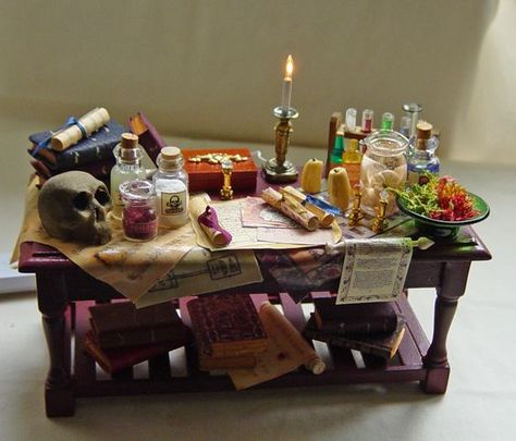 Epic Dolls house Miniature Electric Lit Filled Large Wizard / Witch / Doctor / Apothecary Table. £45.00, via Etsy.: Halloween Fairy Garden, Harry Potter Dolls, Dollhouse Halloween, Fancy Kitchens, Vitrine Miniature, Haunted Dollhouse, Halloween Fairy, Mini Doll House, Halloween Miniatures