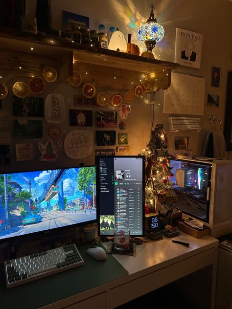 Gamer Room Decor, Gaming Setups, Desk Inspo, Bedroom Setup, Room Redesign, Gaming Room Setup, Gamer Room, Pretty Room, Dreamy Room