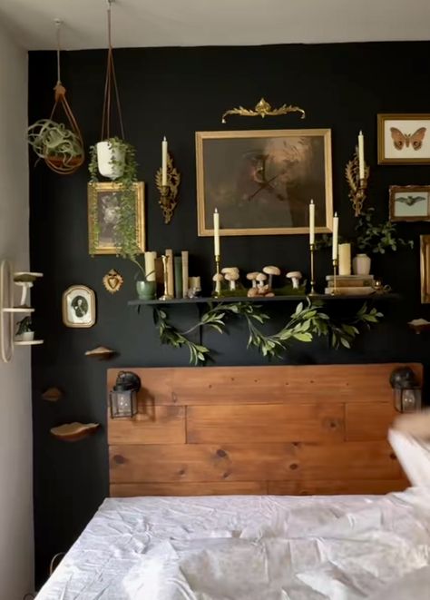 Eclectic Bedroom Dark, Noir Bedroom Aesthetic, Black Maximalist Bedroom, Maximalist Black Bedroom, Dark Eclectic Bedroom, Hygge Gothic Jungalow, Gothic Astrological Bedroom, Small Room, Eclectic Bedroom