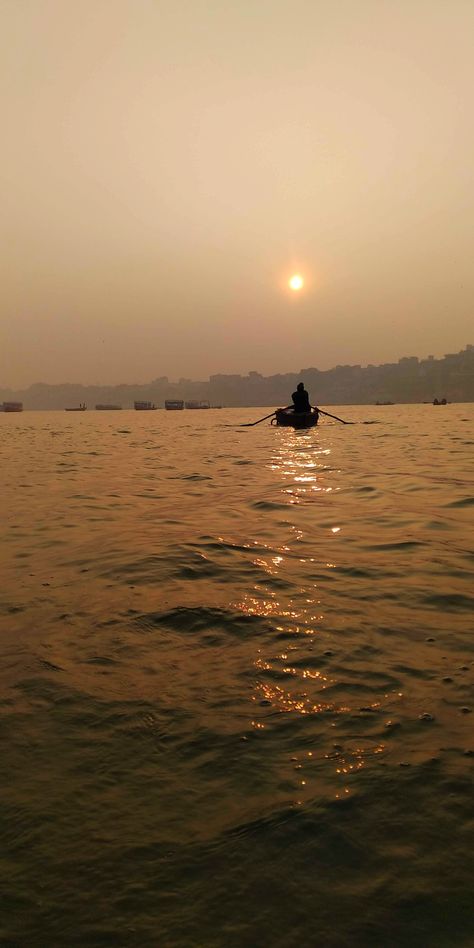 Banaras Pictures, Varanasi Wallpaper, Varanasi Snap, Ghat Photography, Vrindavan Images, Varanasi Ghat Photography, Varanasi Aesthetic, Varanasi Photography Beautiful, Varanasi Photography