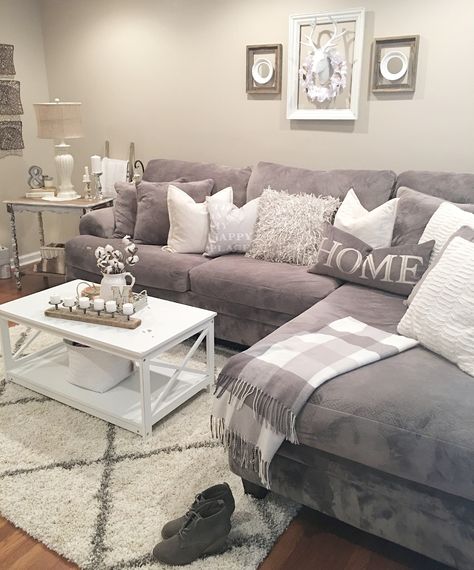 Gray and white Gray Couch, Primark Home, Farmhouse Living Room Decor Ideas, Bantal Sofa, Modern Farmhouse Living Room, غرفة ملابس, Farmhouse Decor Living Room, Living Room Remodel, Elegant Living Room