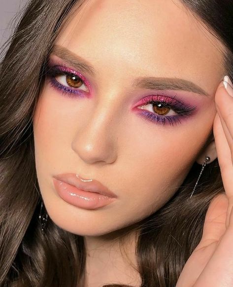 Purple Makeup, Makijaż Smokey Eye, Colorful Eye Makeup, Fancy Makeup, Makeup Eye Looks, Makeup Makeover, Eye Makeup Art, Pink Makeup, Makeup Eyeliner