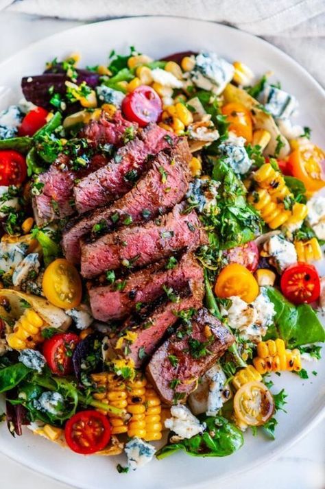 Steak Gorgonzola Salad, Salad With Grilled Corn, Steak And Salad, Steak Gorgonzola, Recipe With Tomatoes, Gorgonzola Salad, Holiday Salad, Balsamic Steak, Delicious Steak